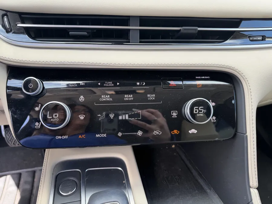2025 Infiniti QX60 Sensory | Photo 22 of 25