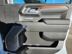 2026 GMC Sierra 1500 Denali | Thumbnail Photo 16 of 31