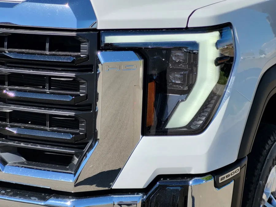 2026 GMC Sierra 2500HD Pro | Photo 7 of 22