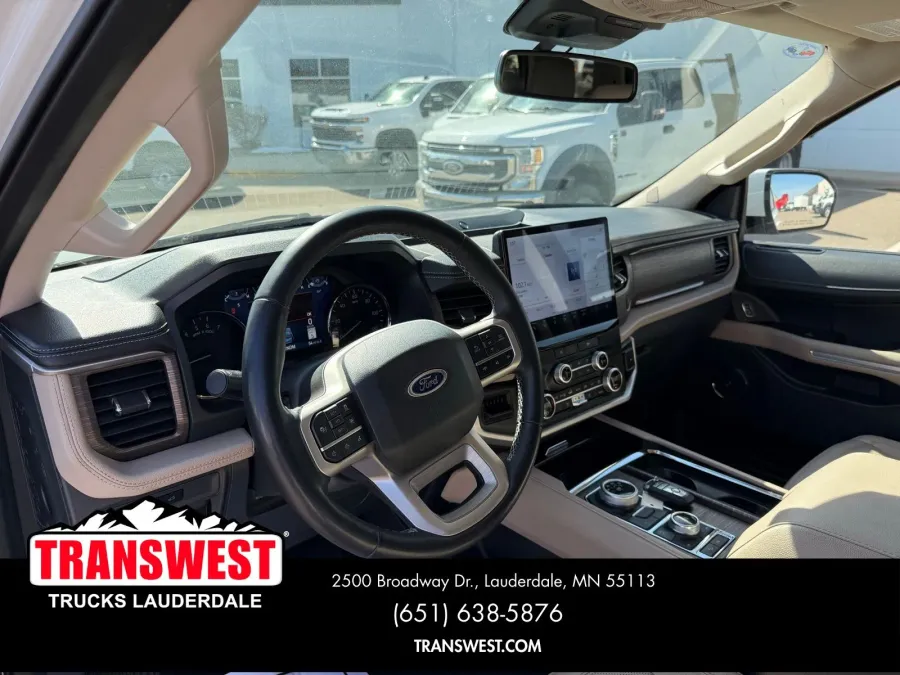 2024 Ford Expedition Limited | Photo 3 of 22