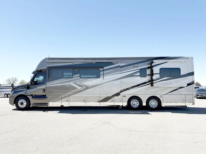 2026 Renegade XL 45QS | Photo 20 of 28