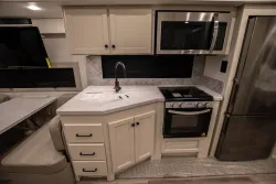 2026 Tiffin Byway 33FL | Thumbnail Photo 11 of 18