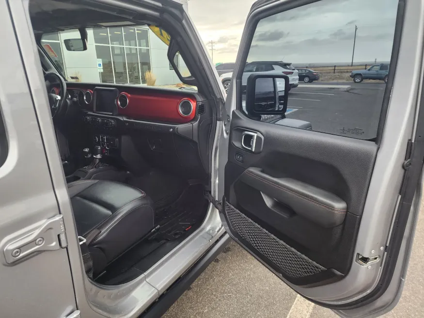 2021 Jeep Wrangler Unlimited Rubicon | Photo 16 of 22