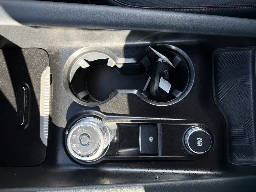 2025 Ford Explorer ST-Line | Photo 20 of 23