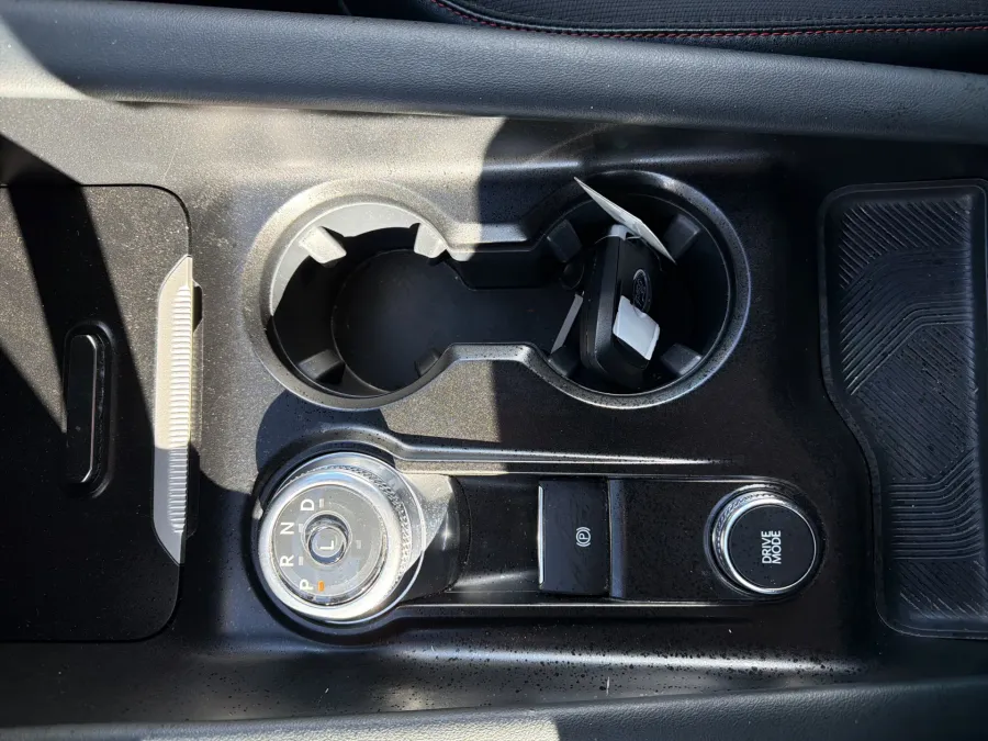 2025 Ford Explorer ST-Line | Photo 20 of 23