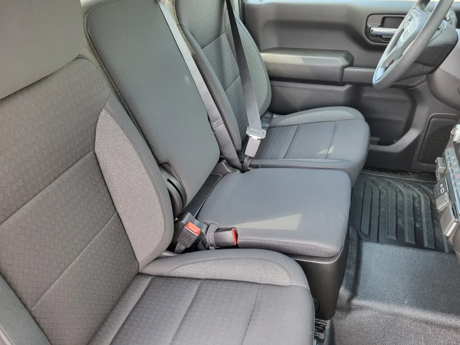 2026 GMC Sierra 1500 Pro | Photo 18 of 20