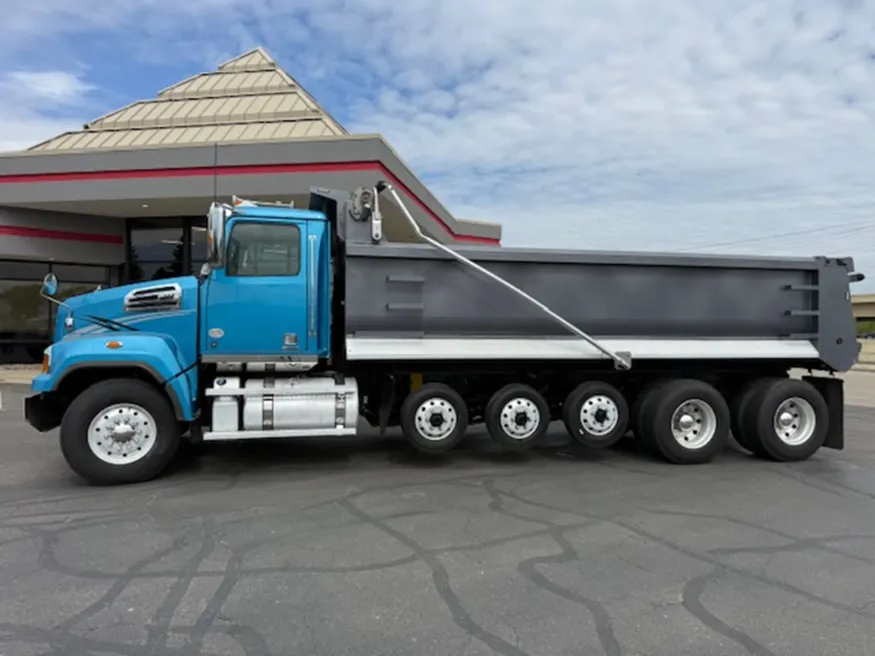 2019 Western Star 4700SF | Photo 1 of 14