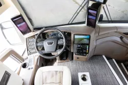 2027 Emerald Luxury Coaches Prevost H3-45 Quad Slide | Thumbnail Photo 5 of 33