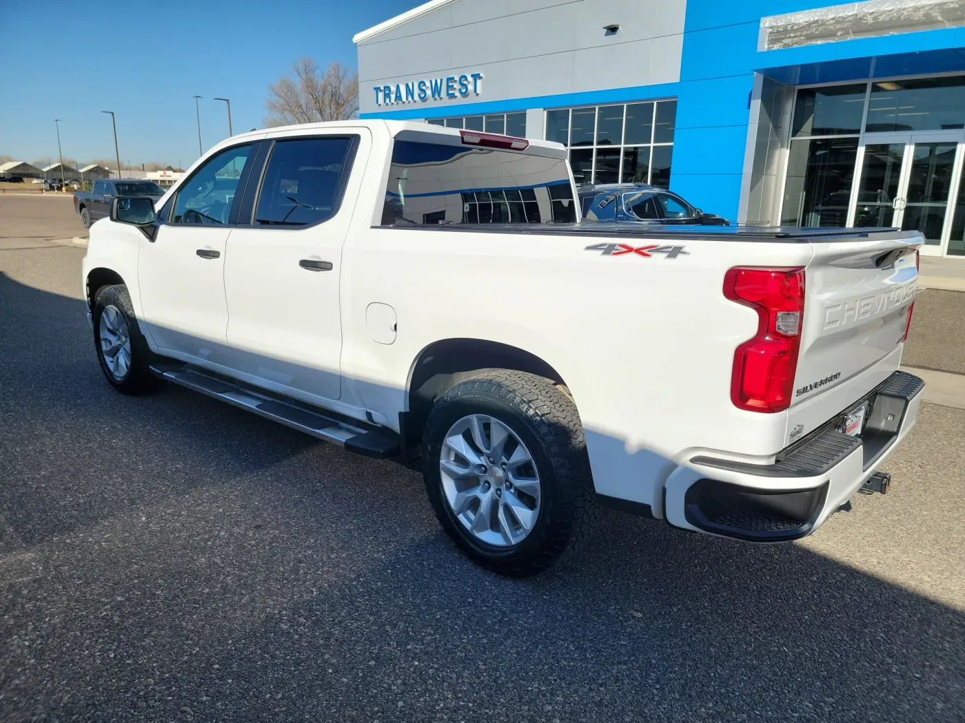 2021 Chevrolet Silverado 1500 Custom | Photo 2 of 16