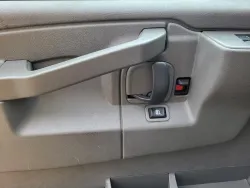2021 GMC Savana Commercial Cutaway CUTWAY | Thumbnail Photo 16 of 20