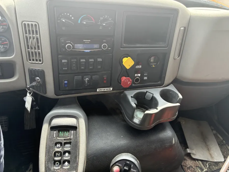 2014 International 7600 SFA | Photo 12 of 12