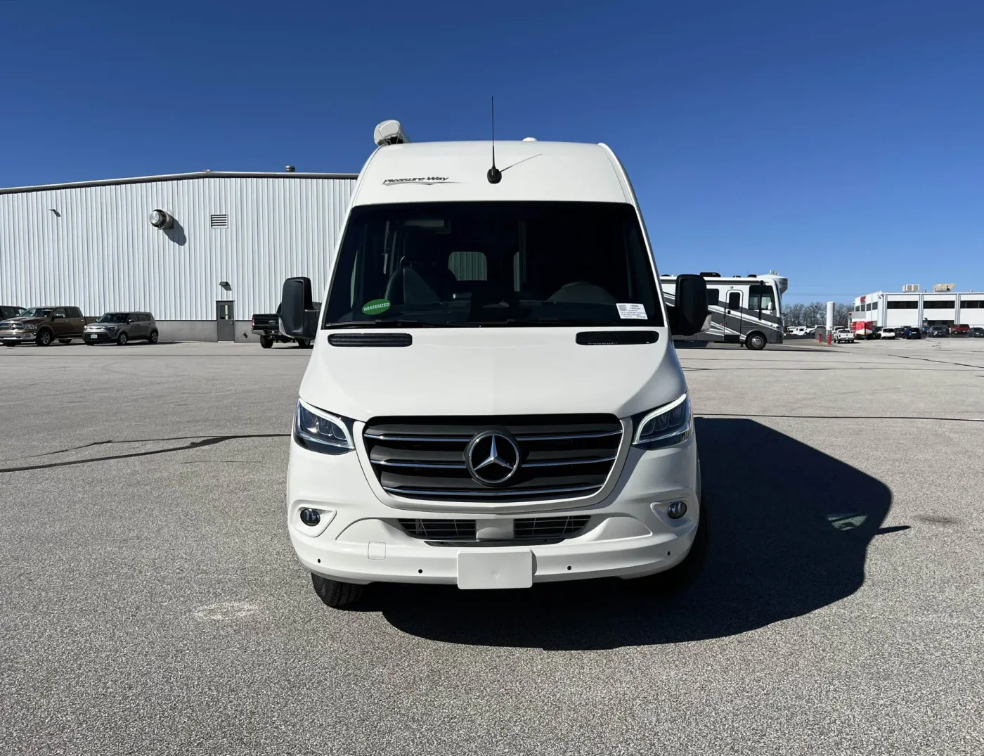 2026 Pleasure-way Plateau RB | Photo 5 of 28