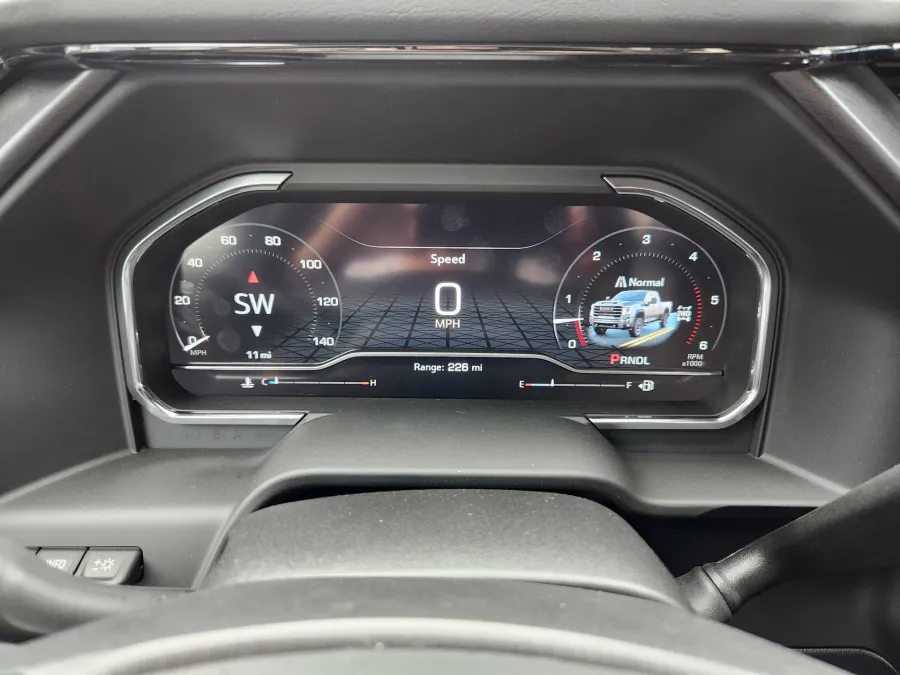 2025 GMC Sierra 2500HD AT4 | Photo 22 of 32