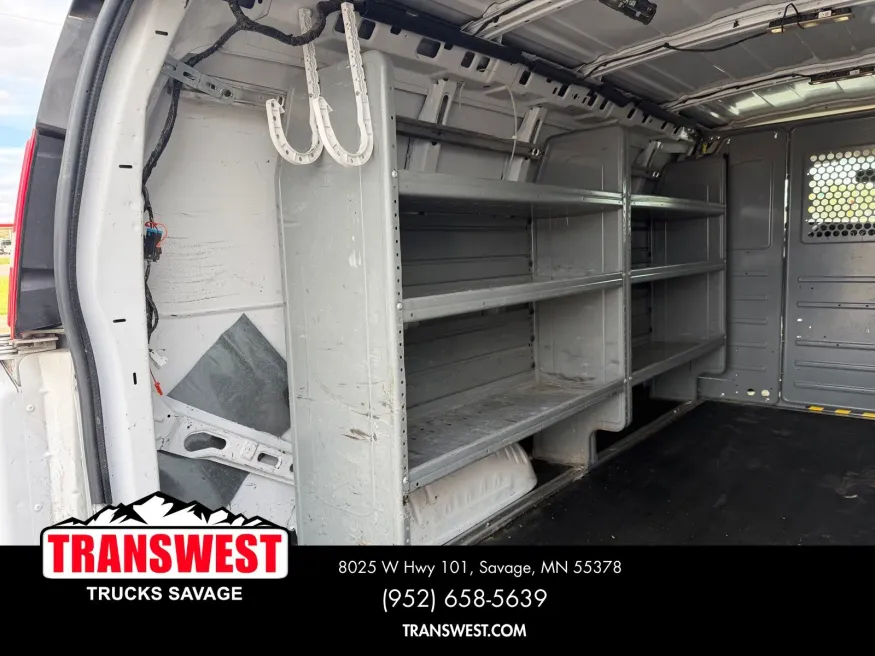 2017 Chevrolet Express 3500 Work Van | Photo 17 of 23