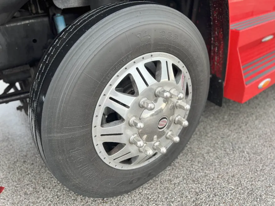 2007 Freightliner M2 106 | Photo 24 of 40