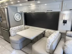 2027 Newmar London Aire 4569 | Thumbnail Photo 13 of 45