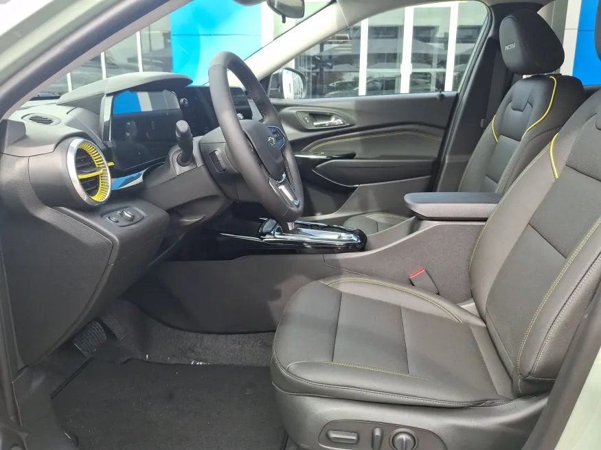2026 Chevrolet Trax ACTIV | Photo 14 of 21