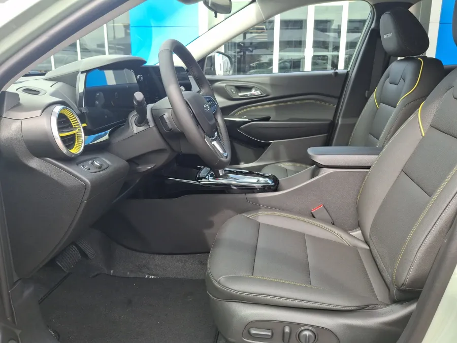 2026 Chevrolet Trax ACTIV | Photo 14 of 21