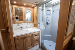 2023 Tiffin Phaeton 37BH | Thumbnail Photo 25 of 28