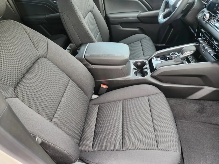 2026 GMC Canyon 4WD Elevation | Photo 16 of 22