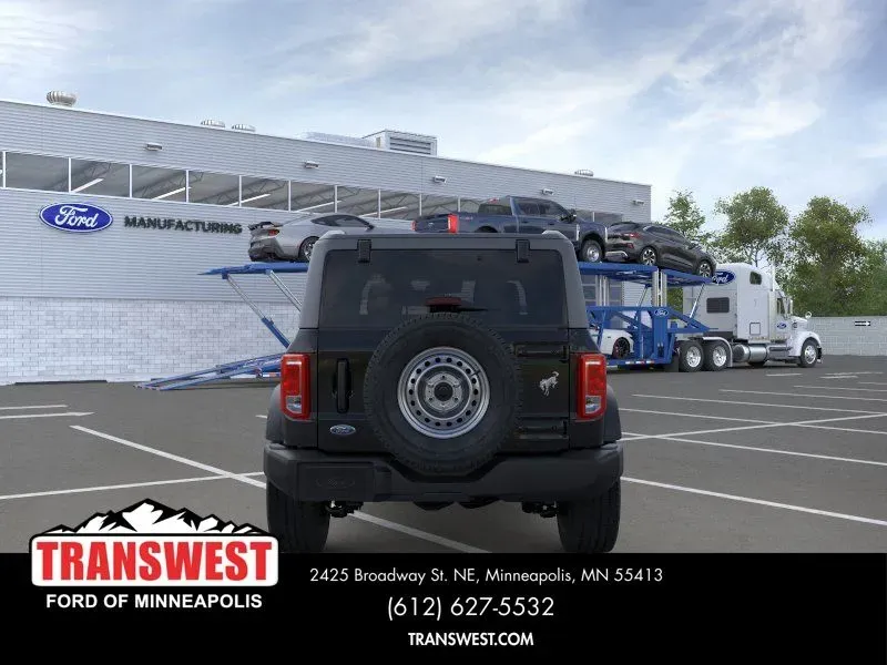 2026 Ford Bronco Base | Photo 4 of 25