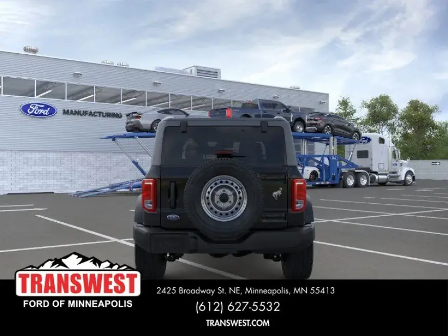 2026 Ford Bronco Base | Photo 4 of 25