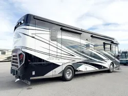 2023 Newmar Dutch Star 3736 | Thumbnail Photo 20 of 30