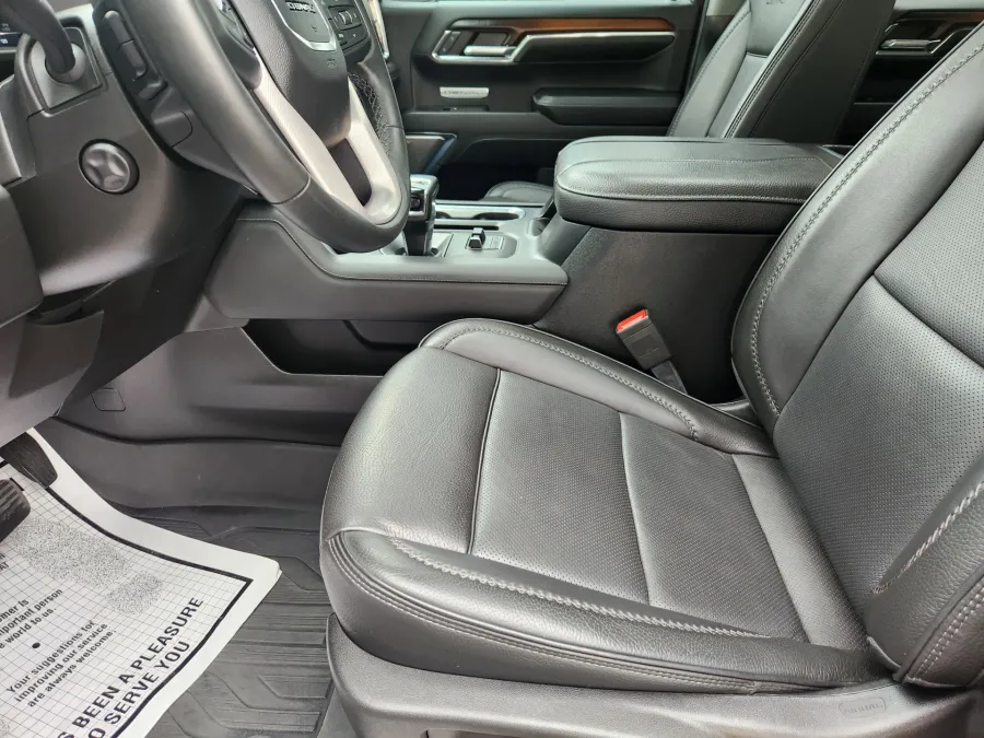 2024 GMC Sierra 1500 Denali | Photo 8 of 28