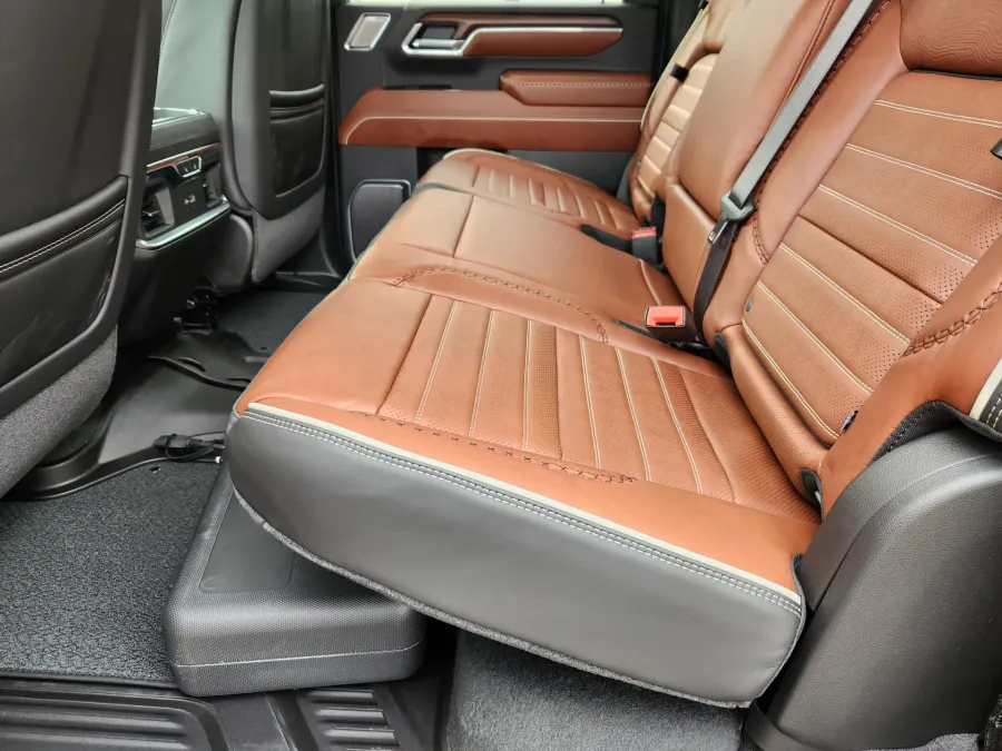 2026 GMC Sierra 3500HD Denali Ultimate | Photo 10 of 31