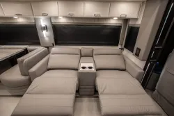 2026 Newmar Mountain Aire 4118 | Thumbnail Photo 16 of 44