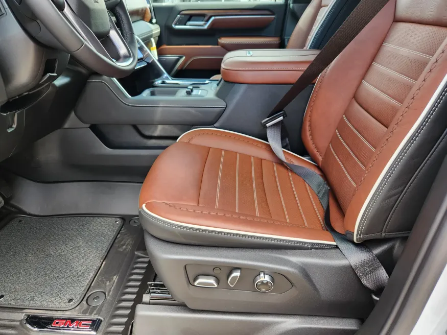 2025 GMC Sierra 2500HD Denali Ultimate | Photo 8 of 31