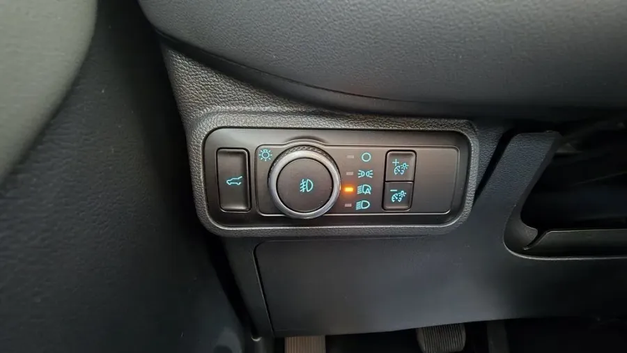 2026 Ford Explorer | Photo 14 of 31