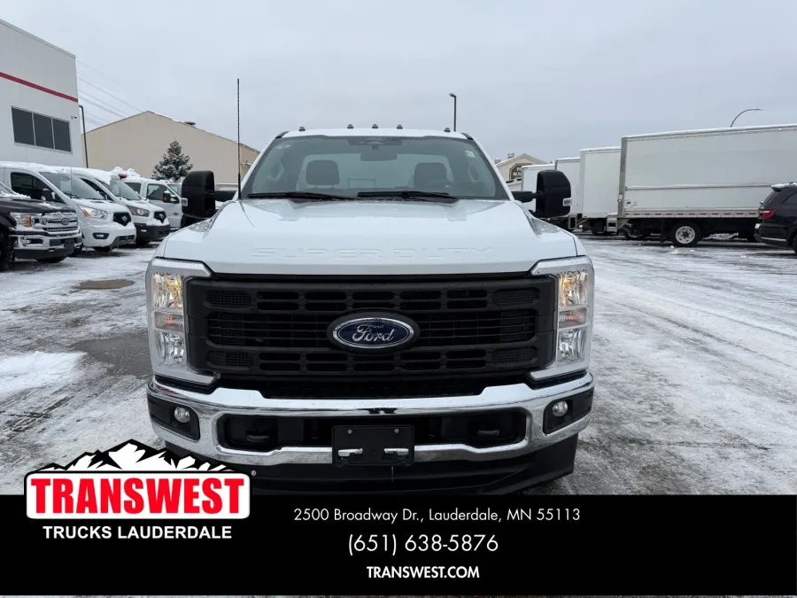 2024 Ford Super Duty F-350 XL | Photo 4 of 15