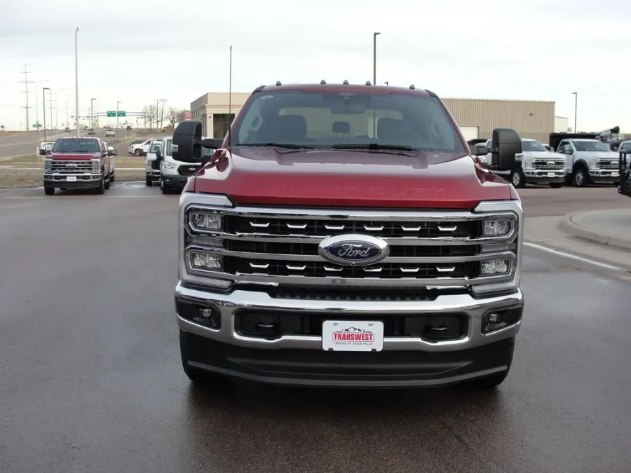2026 Ford Super Duty F-250 XLT | Photo 14 of 26