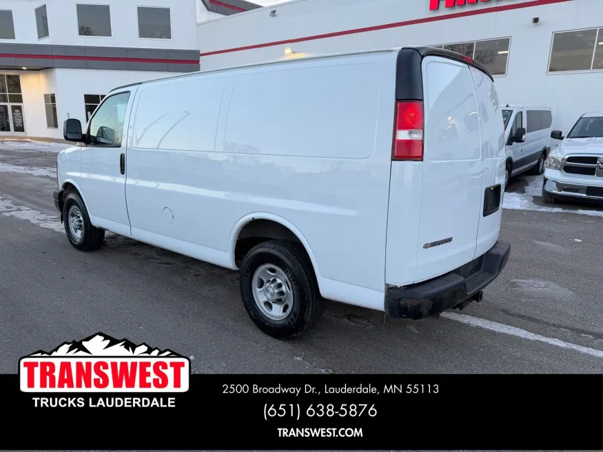 2017 Chevrolet Express 3500 Work Van | Photo 2 of 21