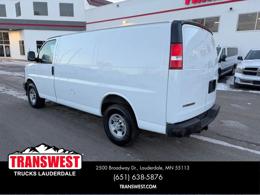 2017 Chevrolet Express 3500 Work Van | Photo 2 of 21