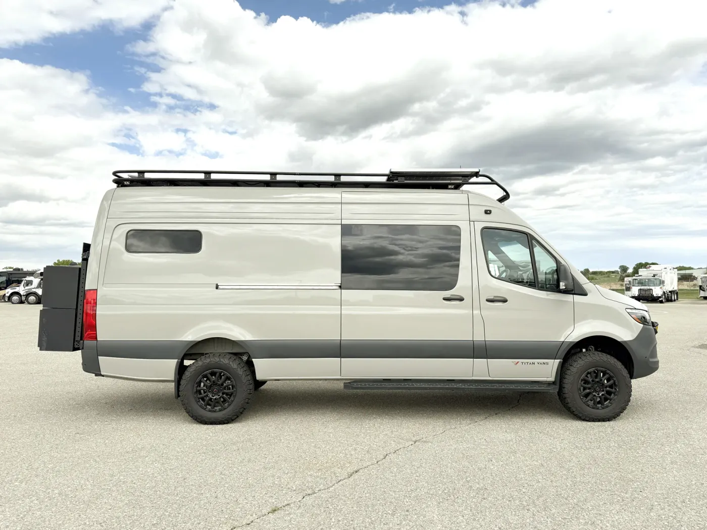 2024 Mercedes Benz 170 Ultra | Photo 3 of 22