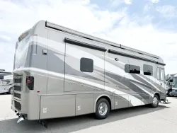 2026 Newmar Ventana 3512 | Thumbnail Photo 16 of 26