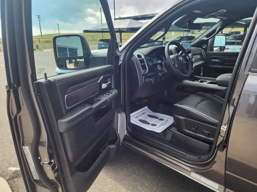 2025 RAM 3500 Laramie | Photo 9 of 26