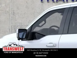 2025 Ford F-150 Lightning Lariat | Thumbnail Photo 19 of 22