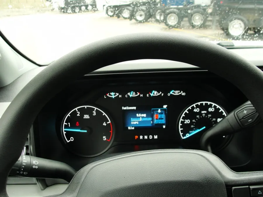 2026 Ford Super Duty F-350 | Photo 27 of 28