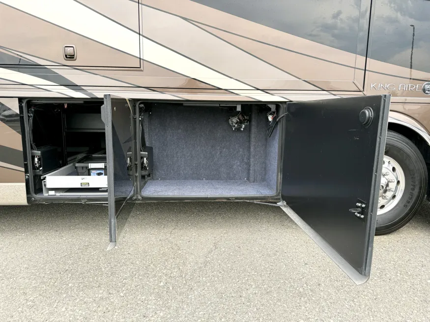 2018 Newmar King Aire 4553 | Photo 25 of 33