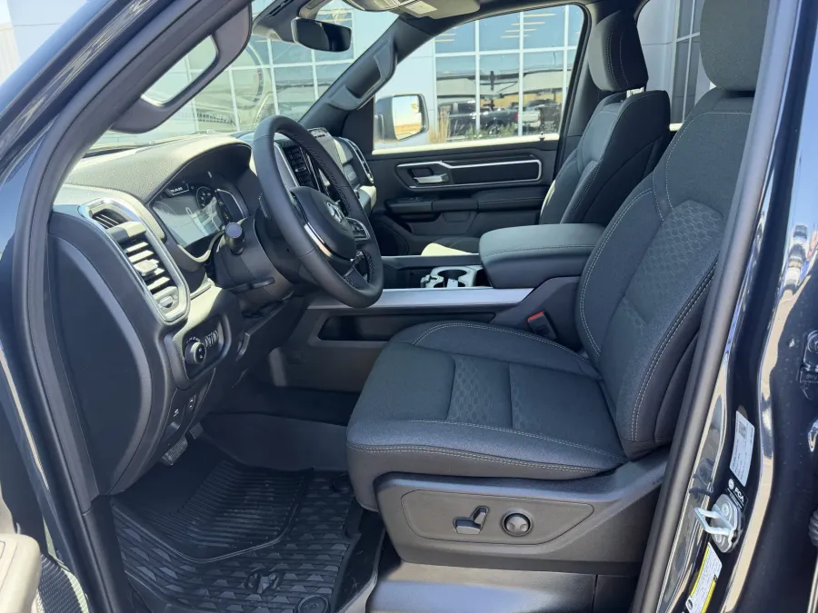 2026 RAM 1500 Big Horn | Photo 13 of 19