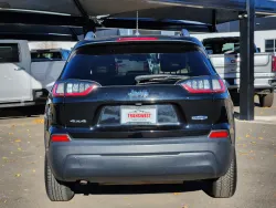 2019 Jeep Cherokee Latitude Plus | Thumbnail Photo 12 of 29