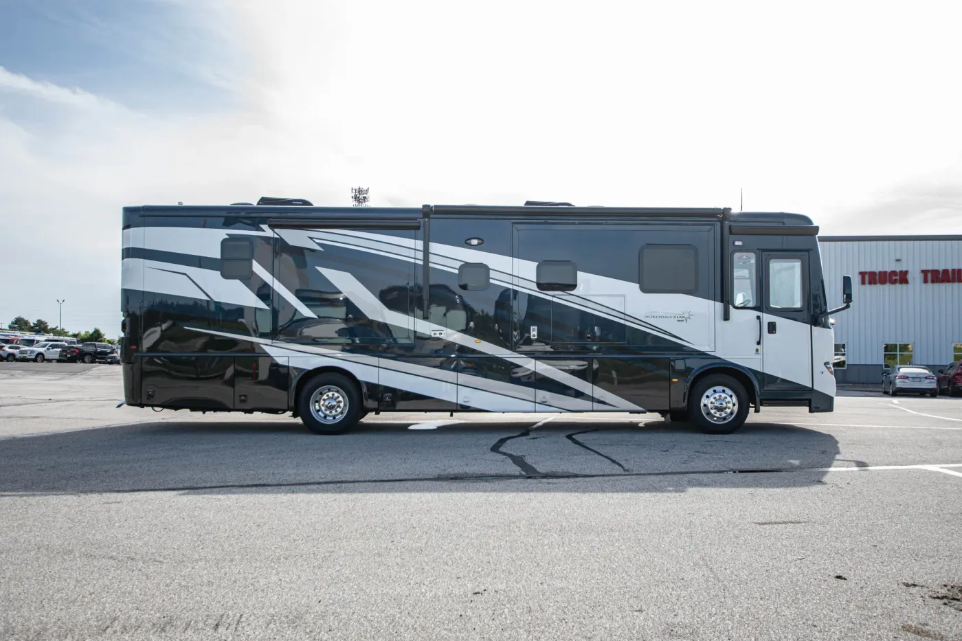 2026 Newmar Northern Star 3709 | Photo 4 of 27