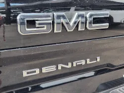 2025 GMC Sierra 1500 Denali Ultimate | Thumbnail Photo 13 of 29