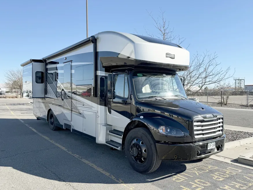 2026 Newmar Grand Star 3444 | Photo 1 of 17