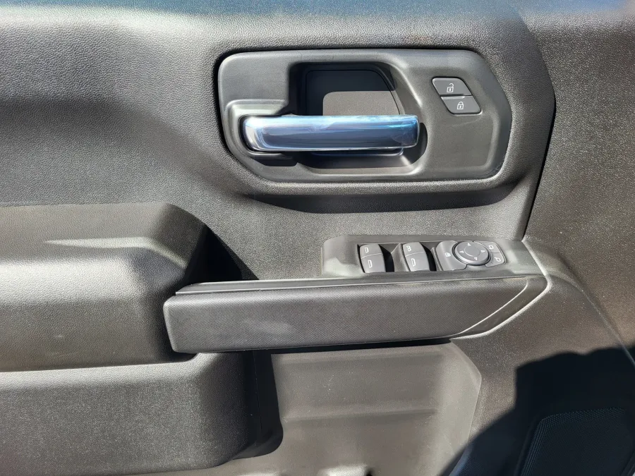 2026 GMC Sierra 2500HD Pro | Photo 18 of 24