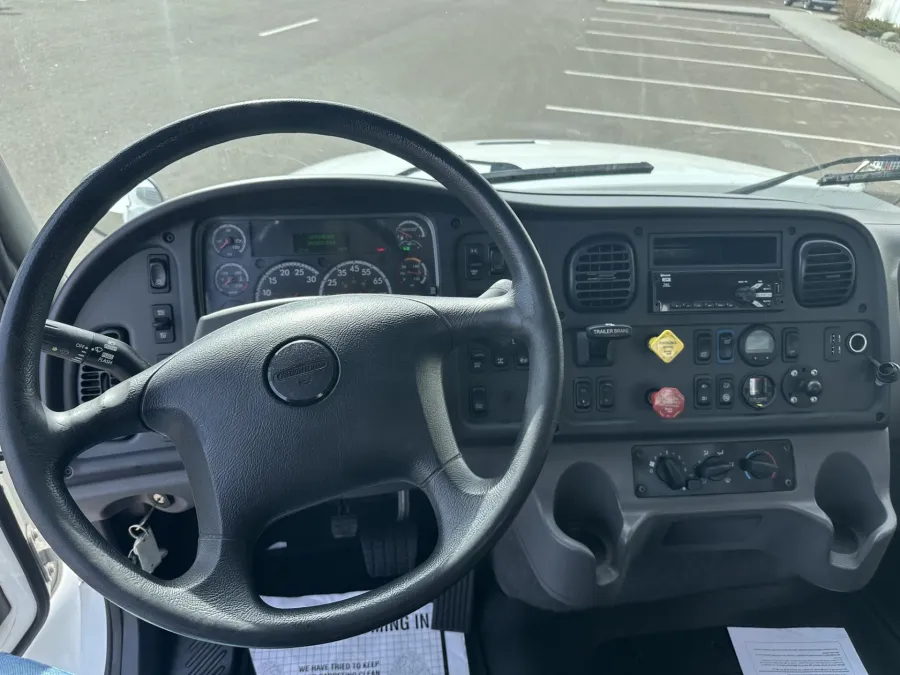 2019 Freightliner M2 112 | Photo 11 of 14
