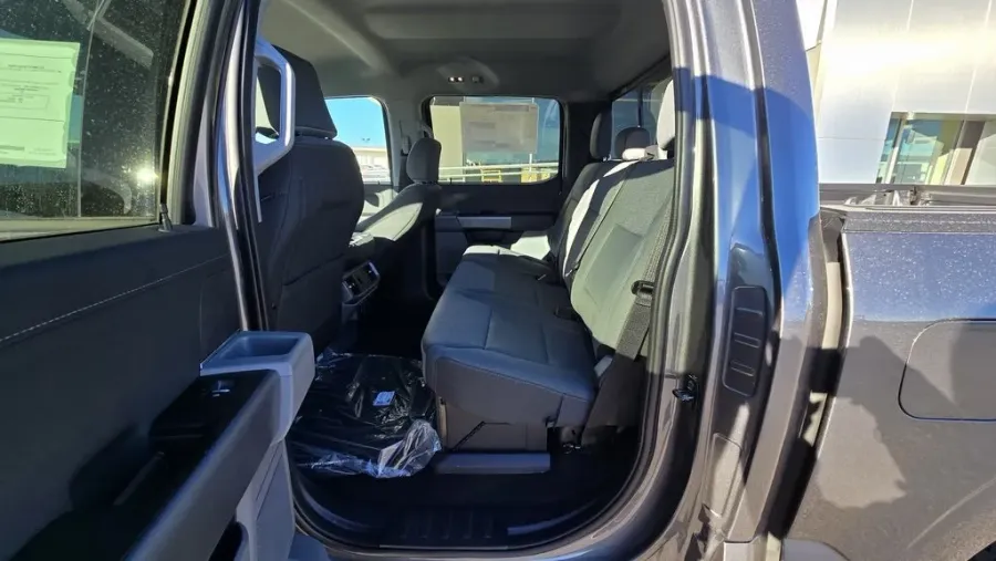 2025 Ford F-150 | Photo 21 of 23